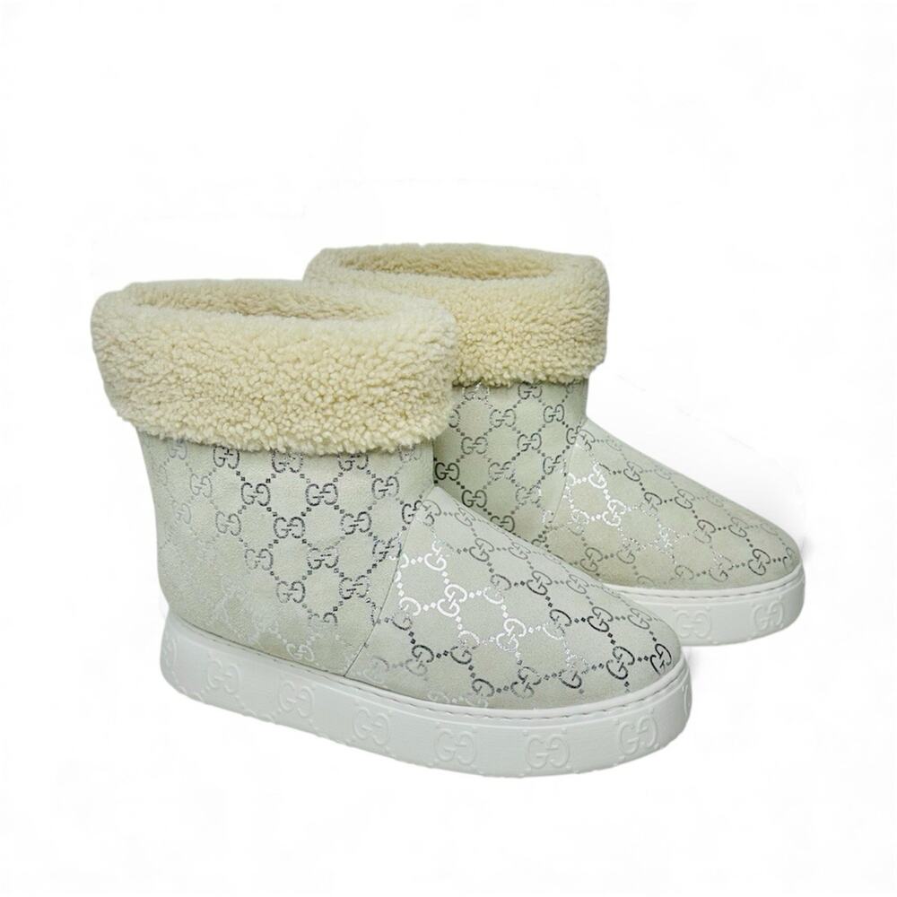 NIB Gucci Boots 37.5 US 7.5 GG Metallic Monogram Shearling-Trim Suede Off White